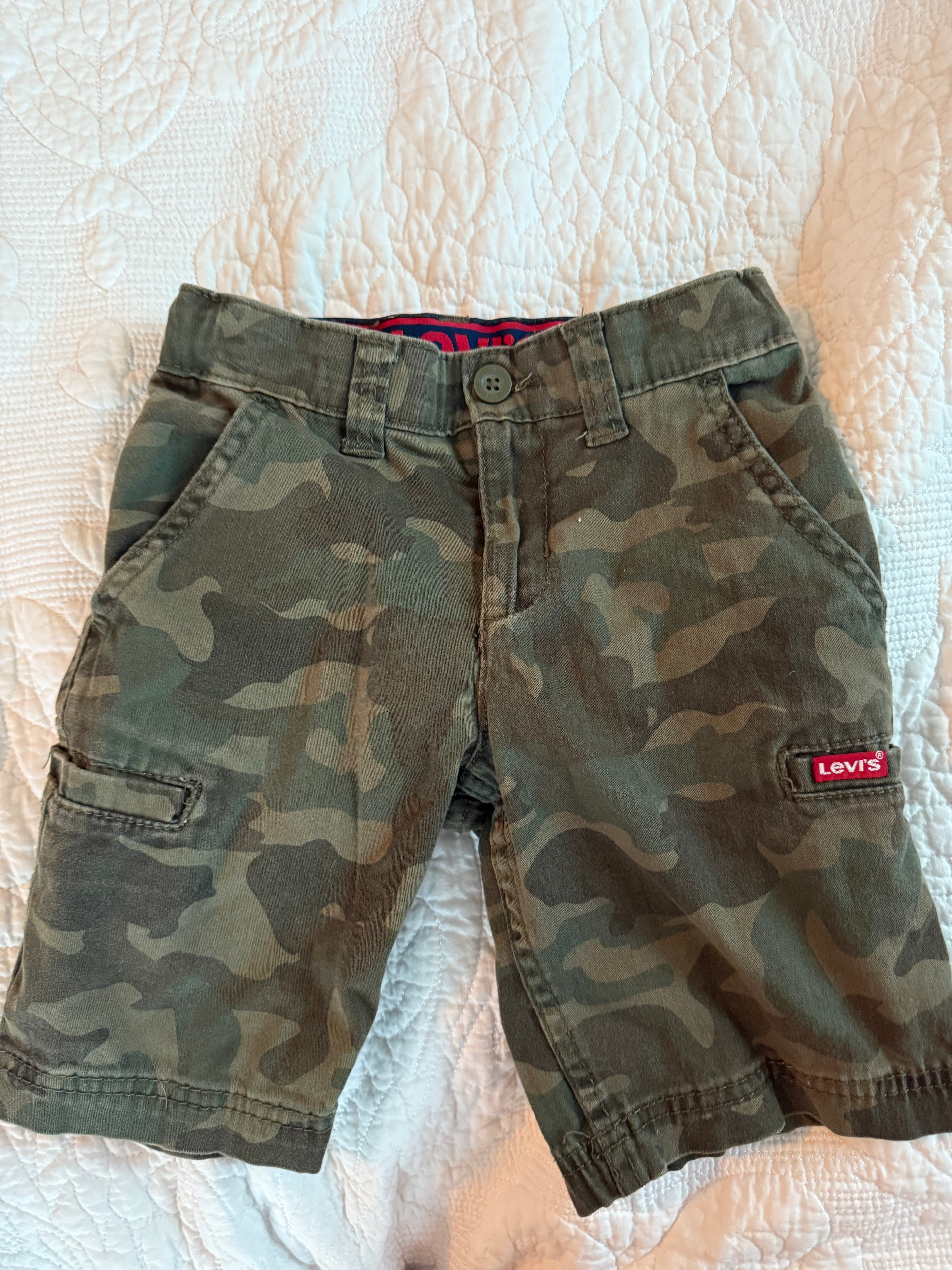 Y2K Camo Levi’s Shorts