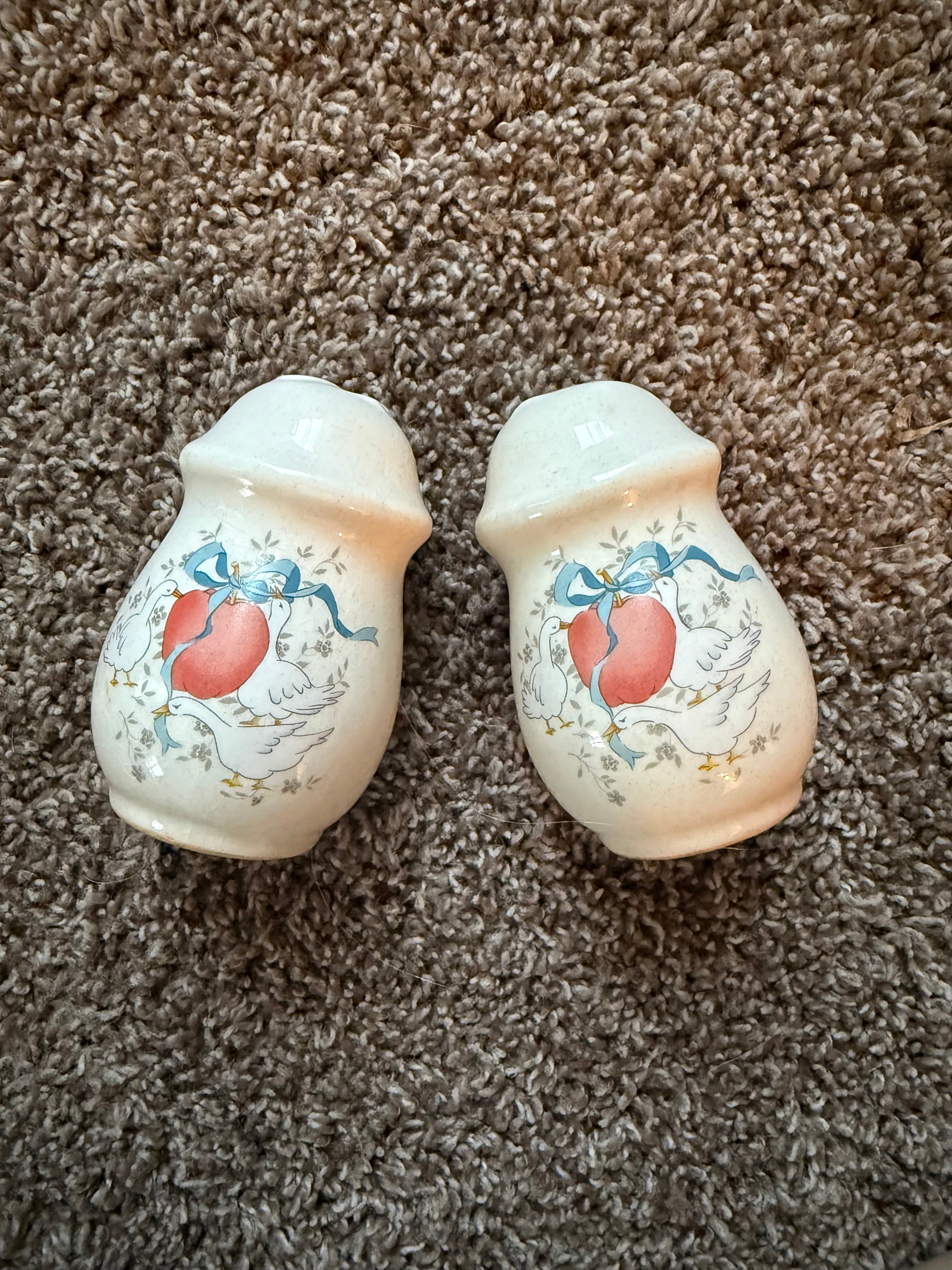 Vintage International Geese Marmalade S&P Shakers