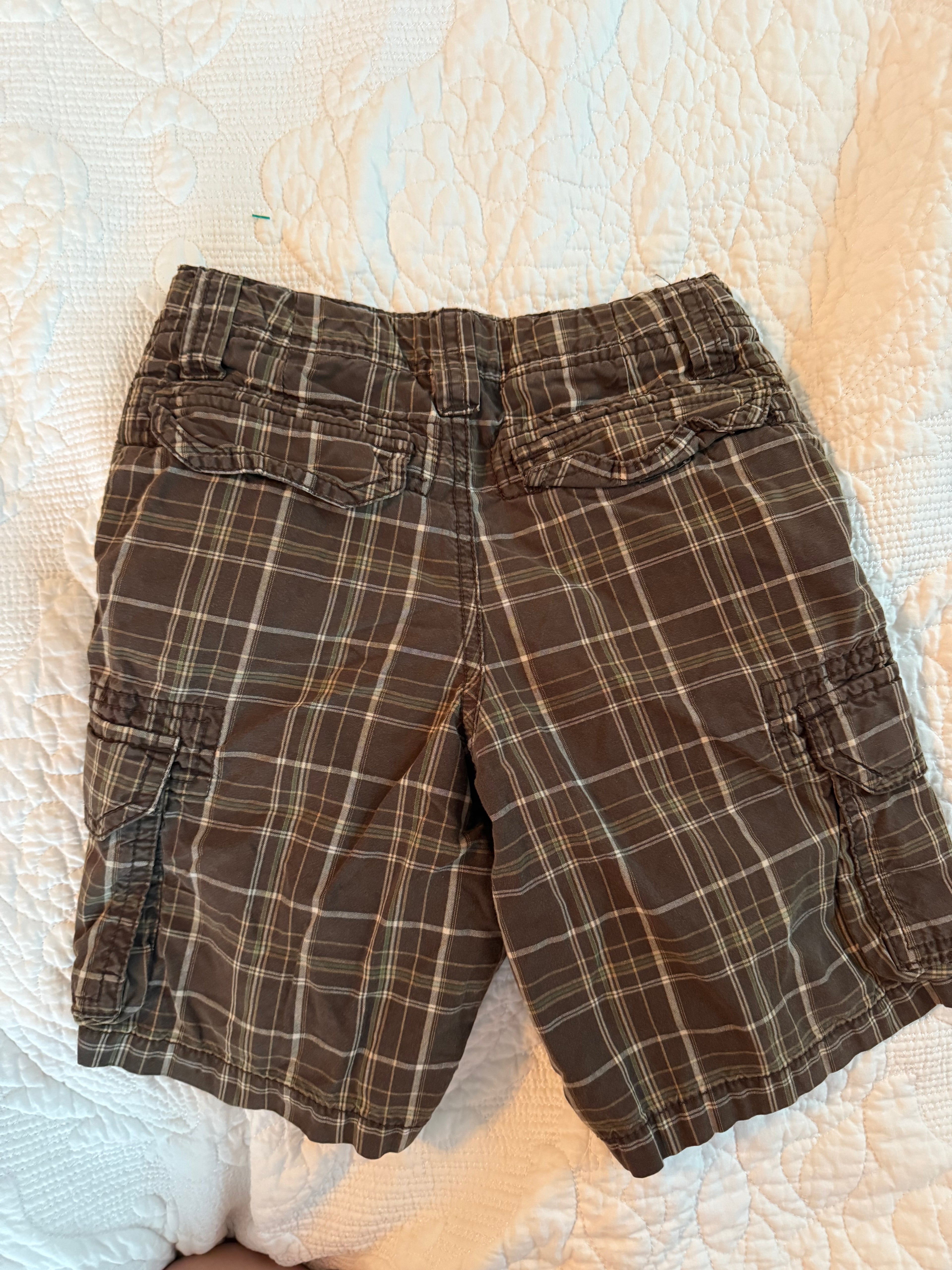 Y2K Old Navy Brown and Green Plaid Cargo Shorts