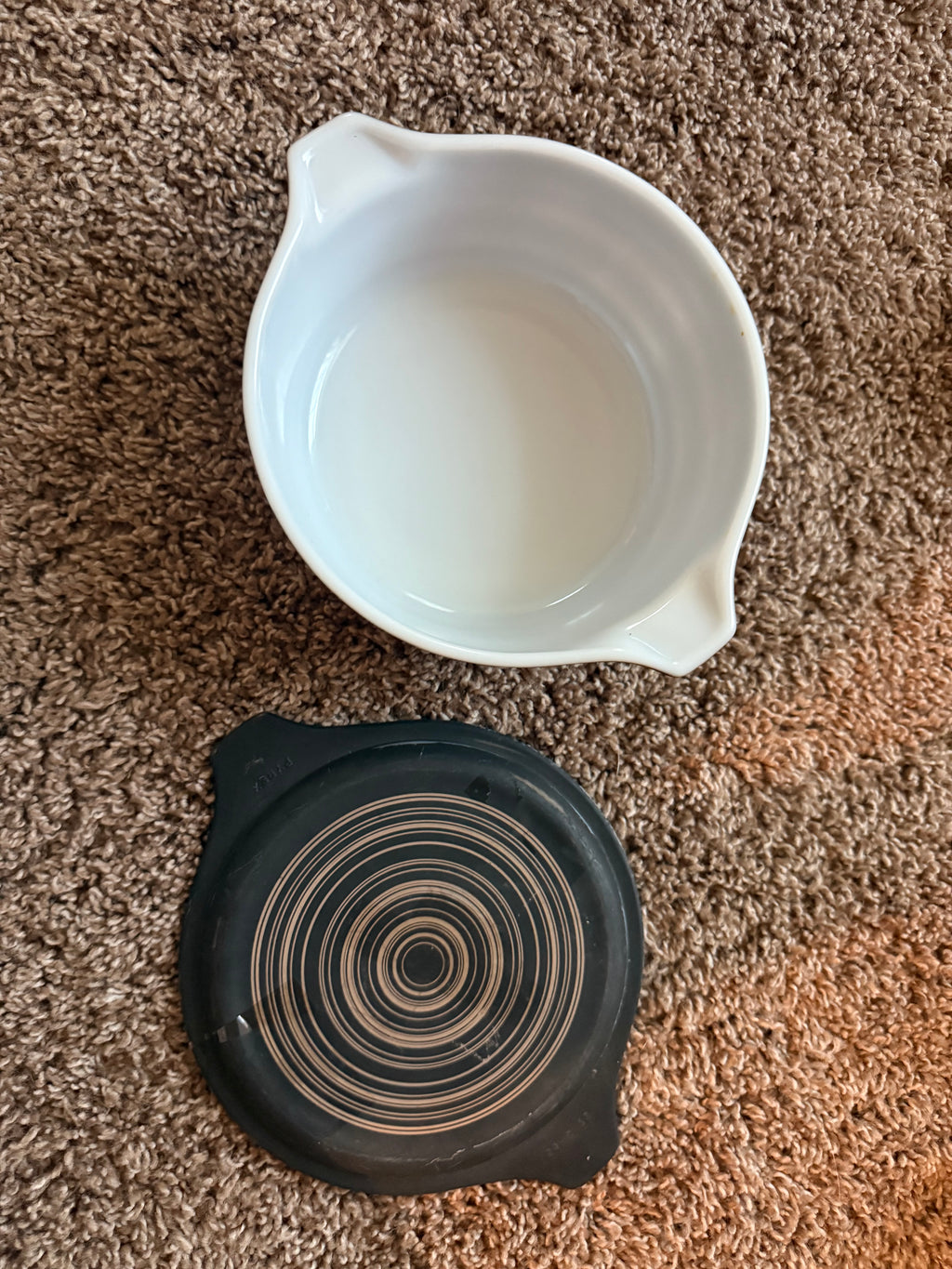 RARE Vintage Pyrex Terra Casserole Dish with Lid #472 1-1/2pint