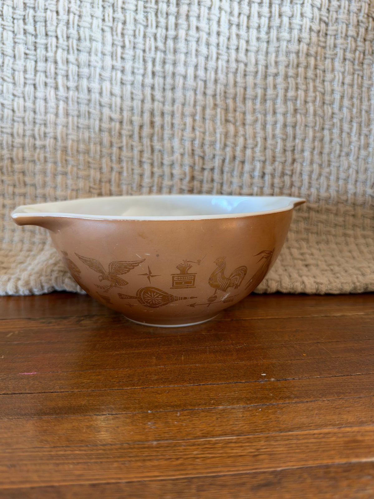 Vintage Pyrex Early American #442 Cinderella Mixing Bowl 1-1/2q