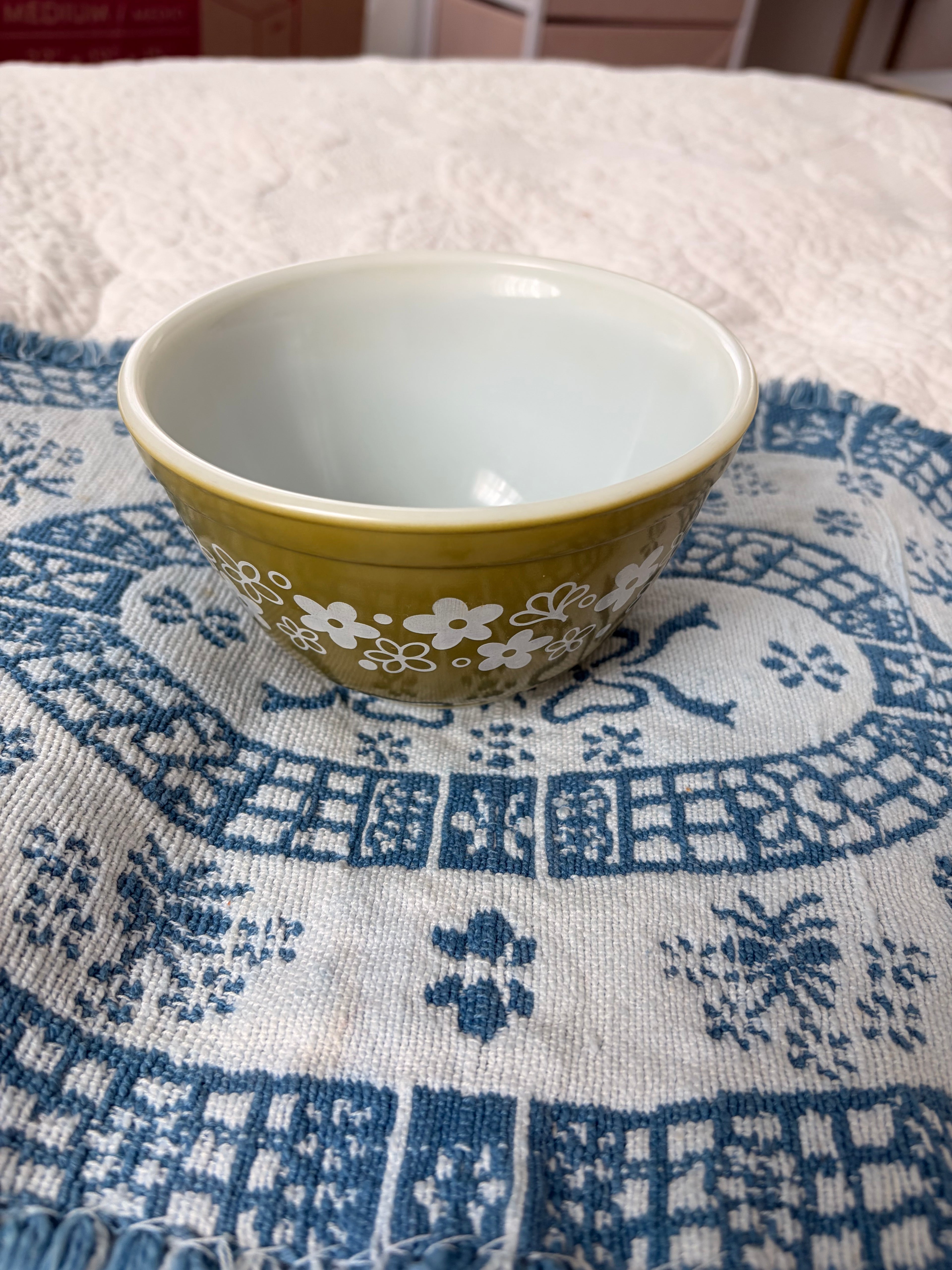 Vintage Pyrex Spring Blossom Mixing Bowl #401