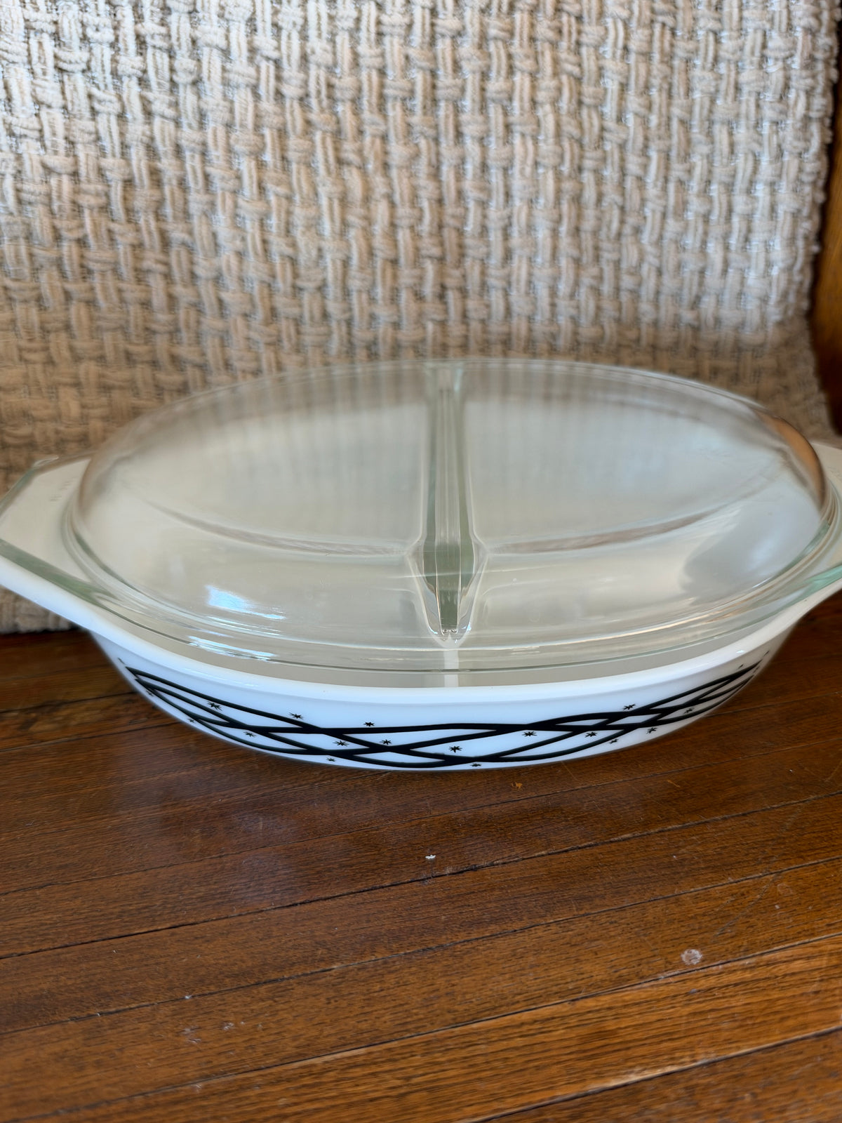 Vintage Pyrex Barbed Wire Divided Casserole Dish with Clear Glass Lid