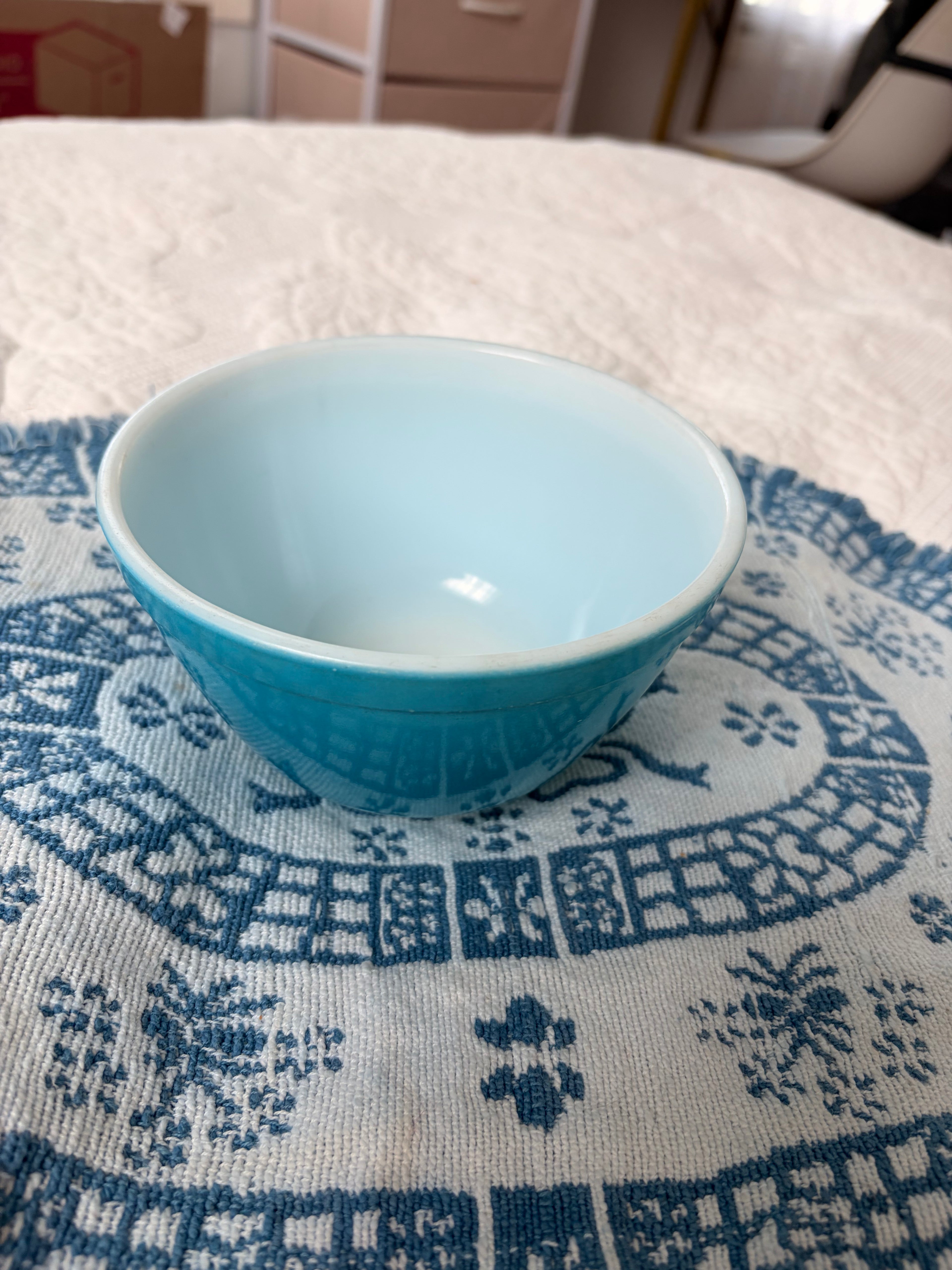 Vintage Pyrex Primary Blue #401 Mixing Bowl
