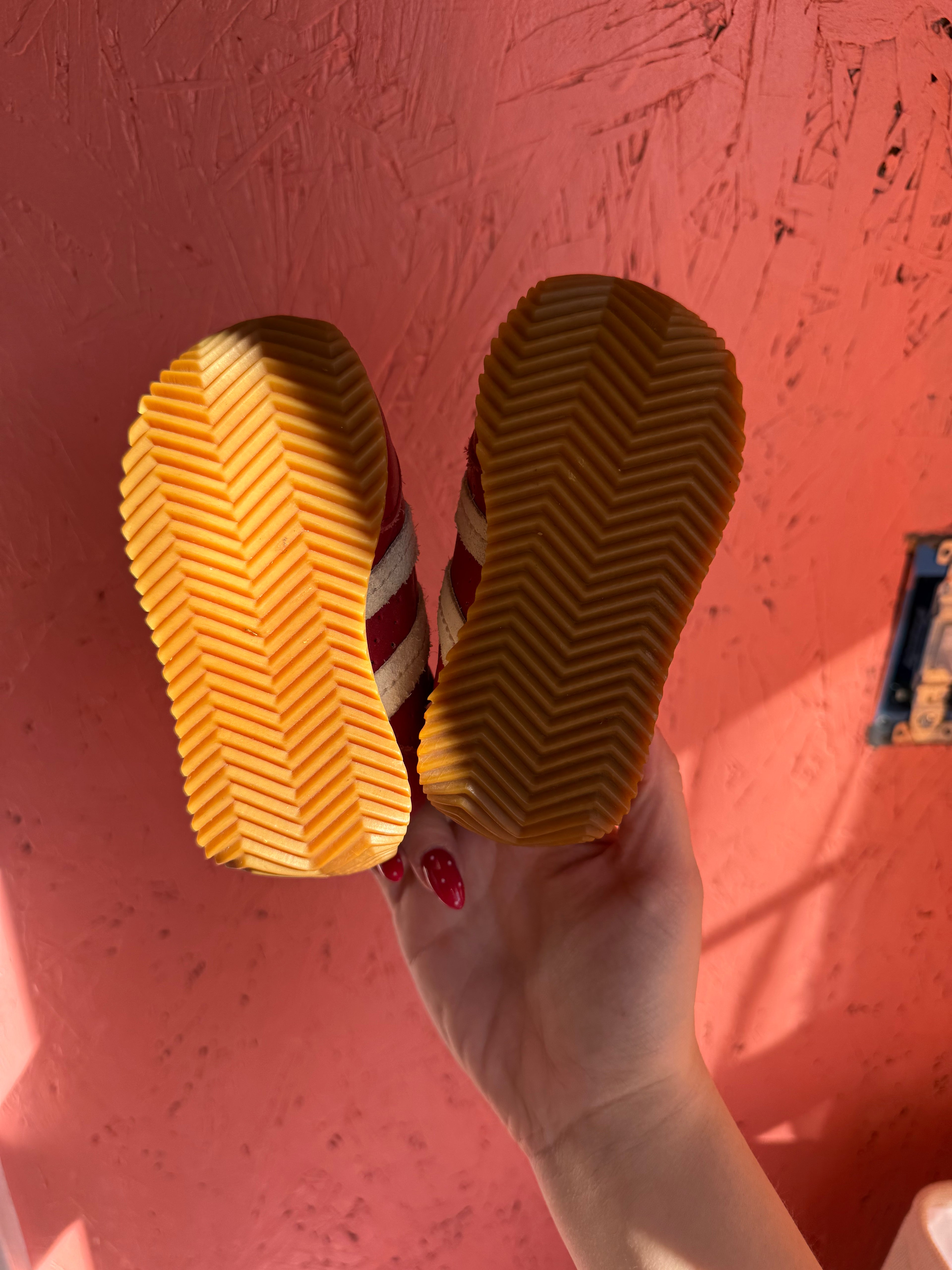 Vintage Gap Tennis Shoes