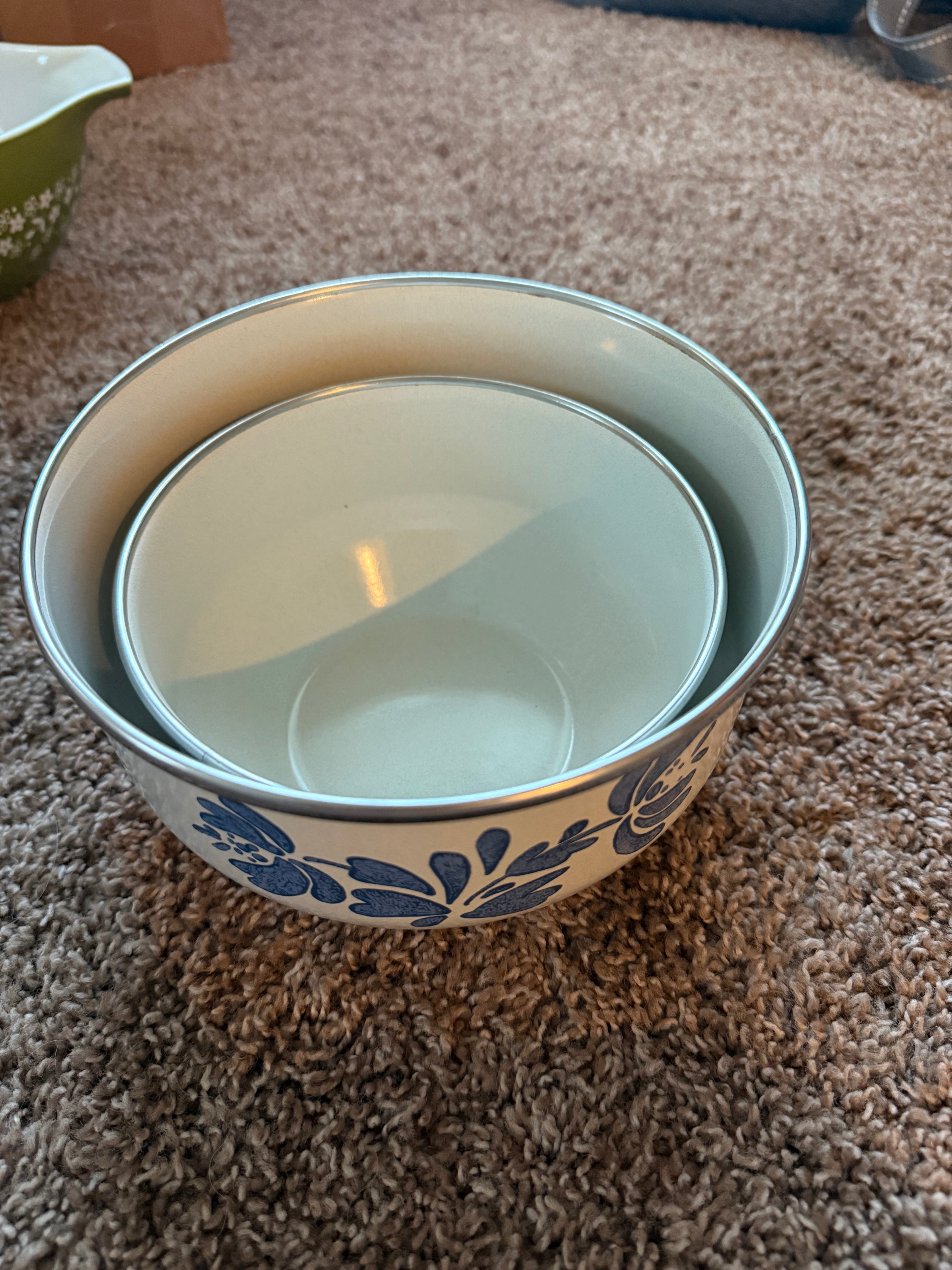 Vintage Pfaltzgraff Yorktowne Enamelware Nesting Mixing Bowls – Set of 2