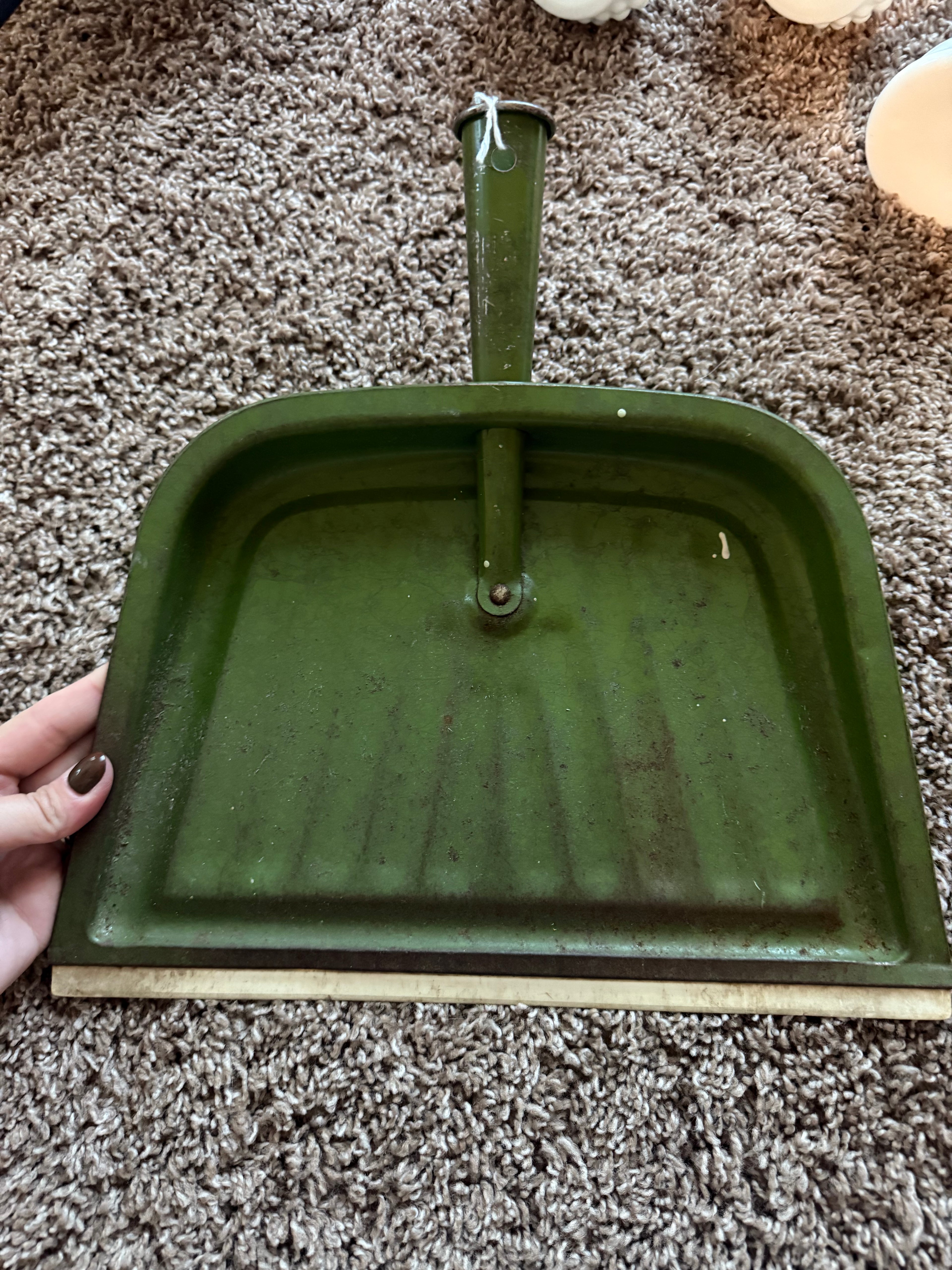 Antique Avocado Green Metal Dustpan