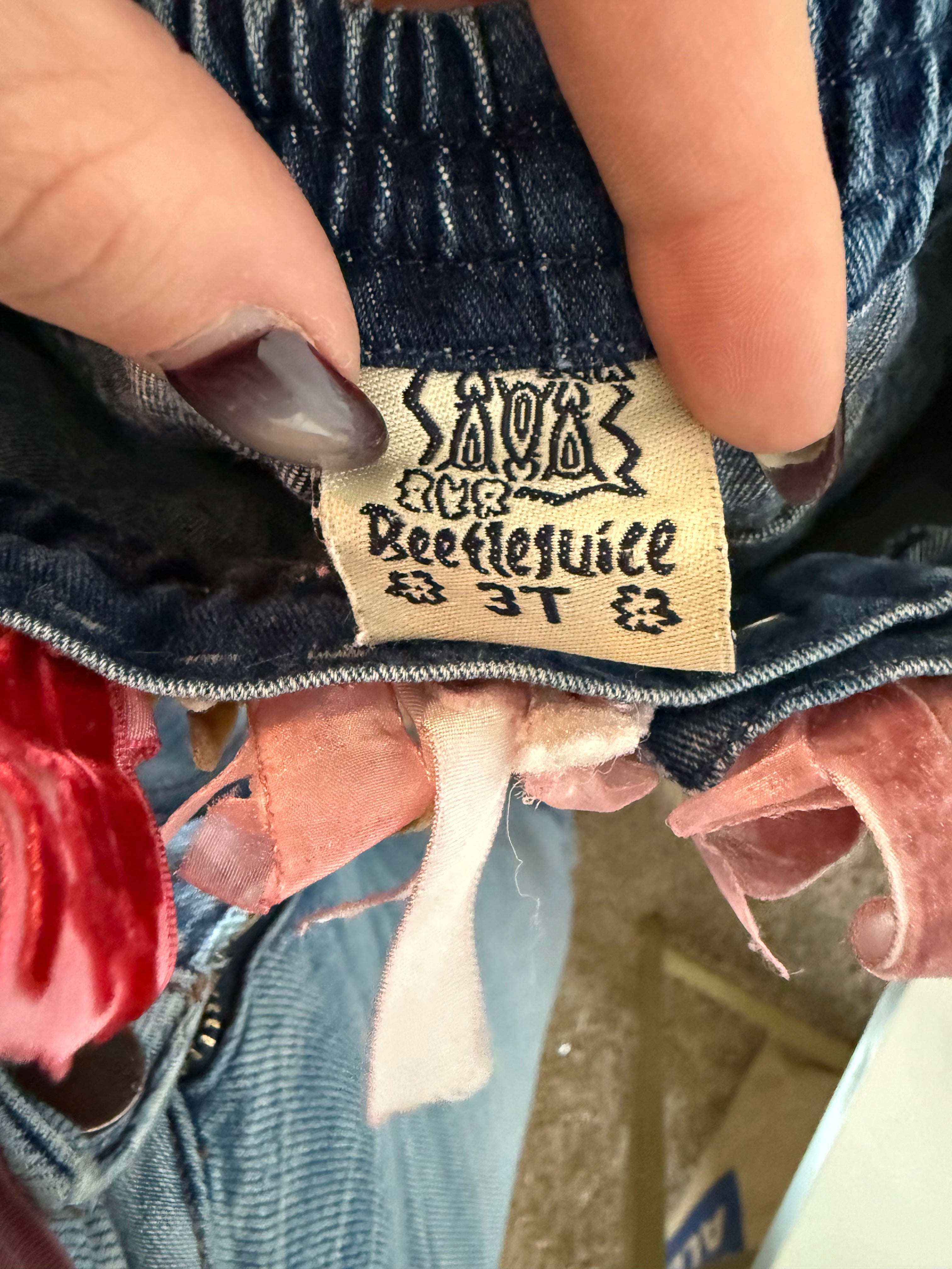 Vintage Jeans with Flair!