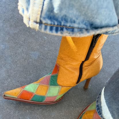 Vintage boots and accessories from Dear Elliemae